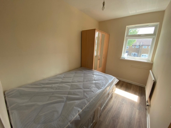 1137at638387698470000000