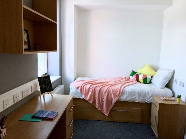 1890at638951823640000000